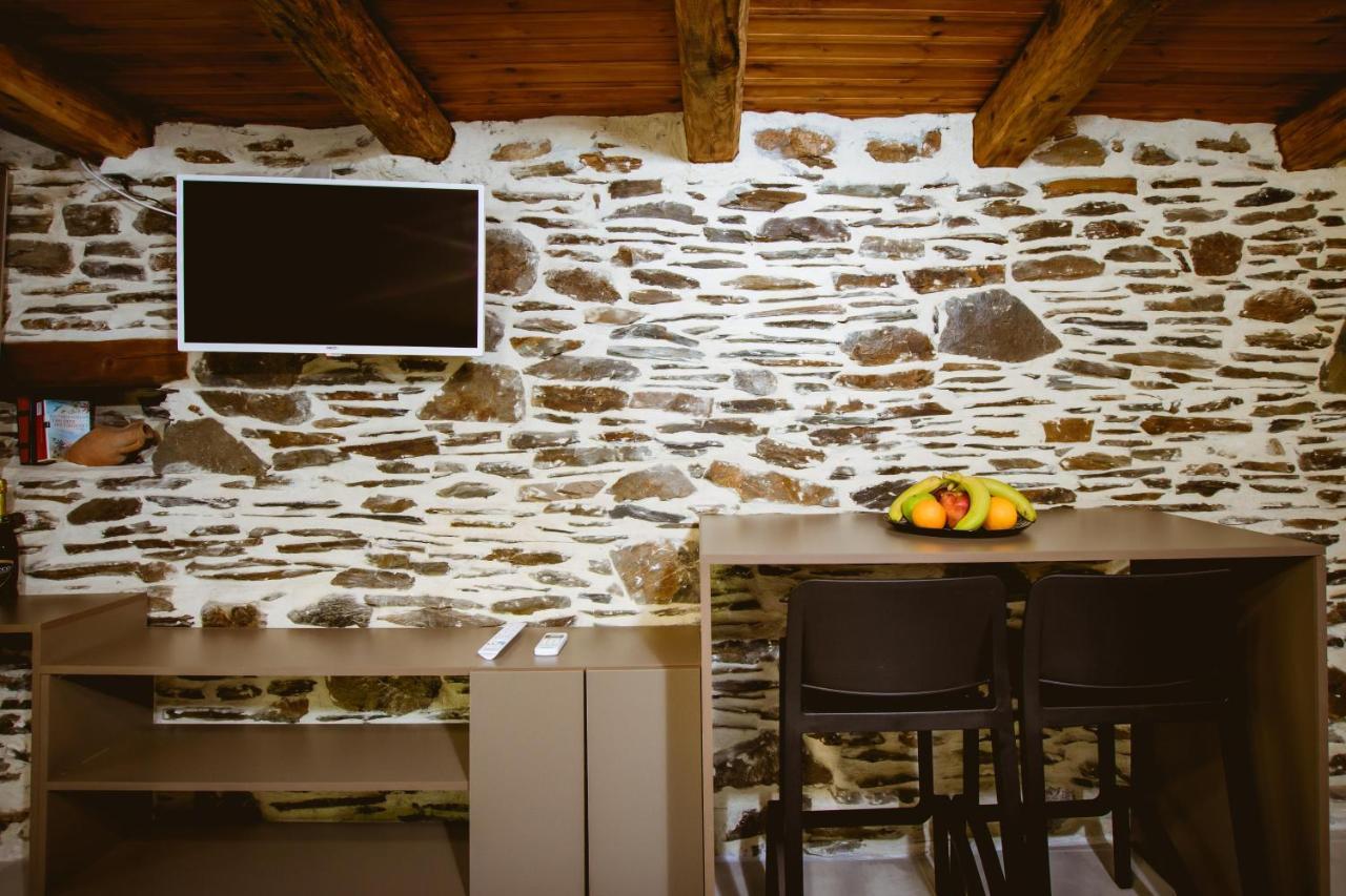 Ellafos Traditional Living Appartement *